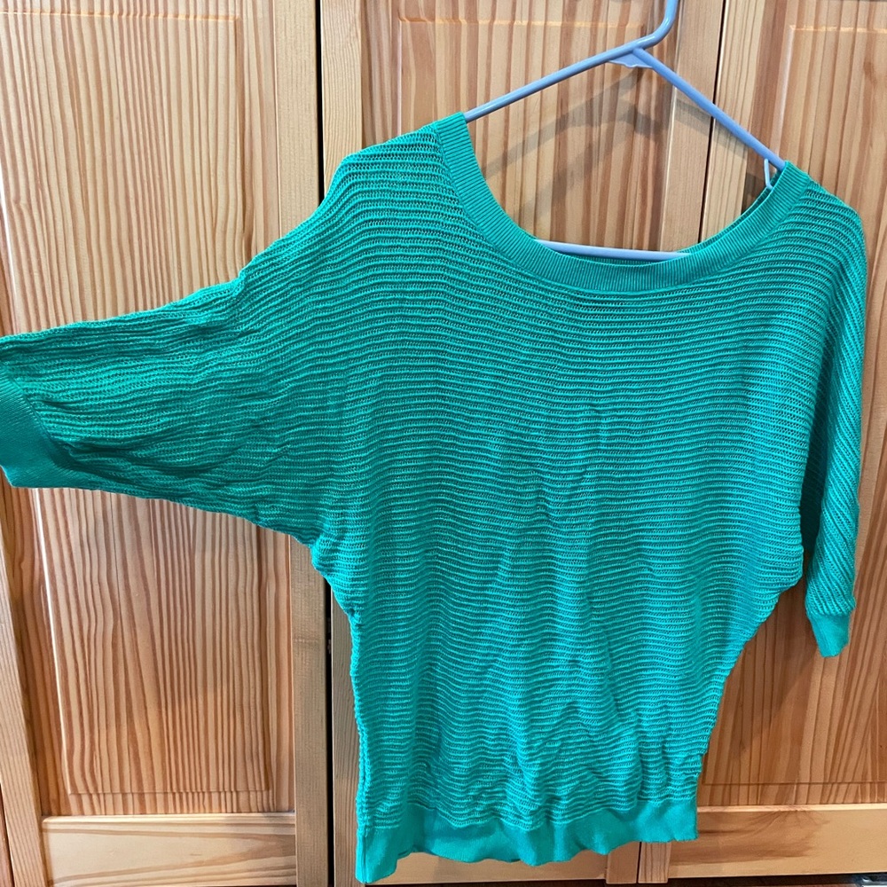 Express Dolman Sleeve Mesh Top, size M, grass green - Picture 4 of 11
